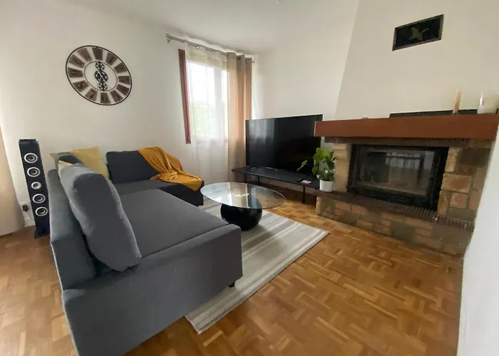 Villa Maison Chaleureuse Avec Un Grand Jardin